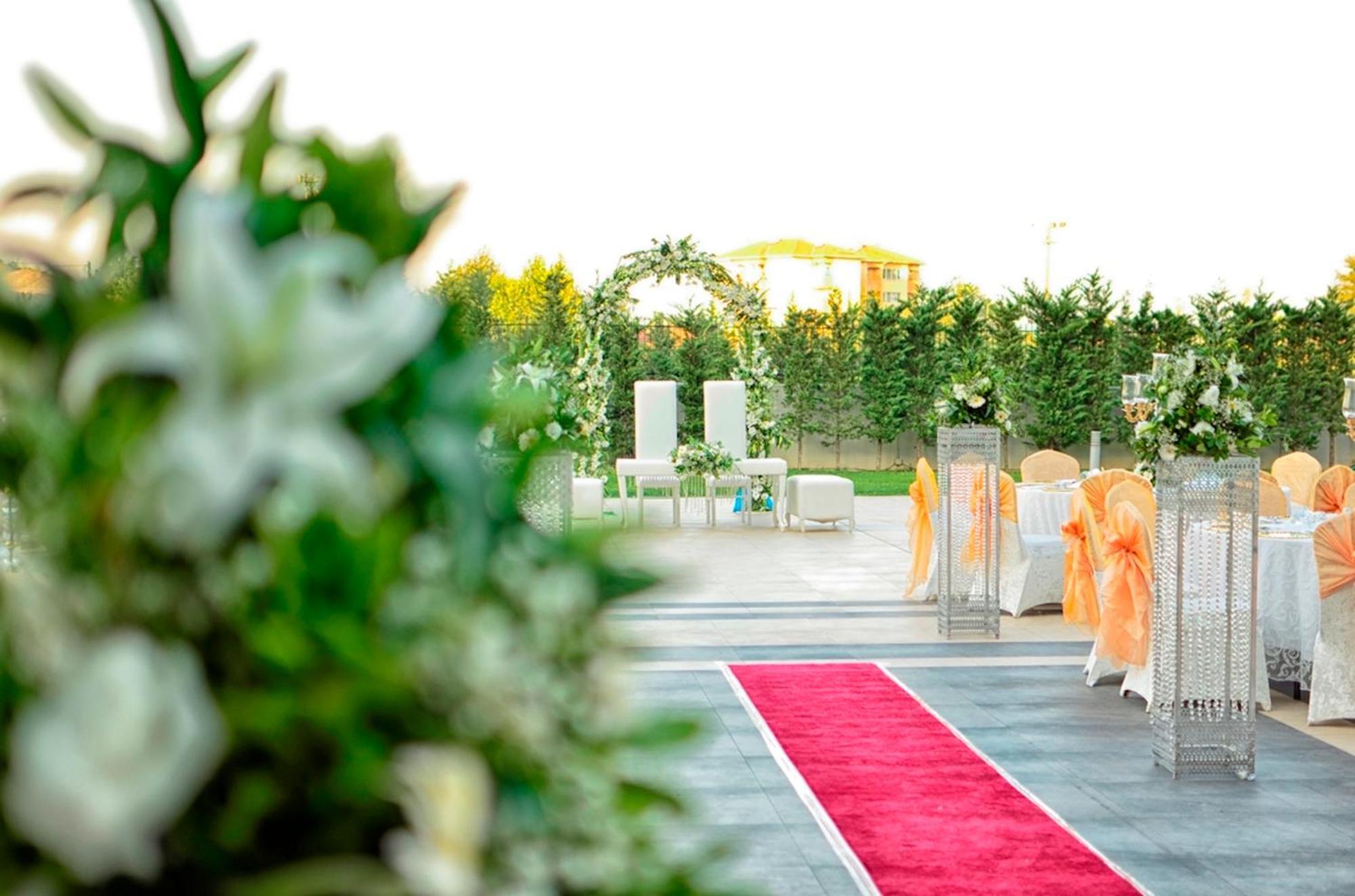 Miracle Istanbul Asia Airport Hotel & Spa Ngoại thất bức ảnh The wedding venue
