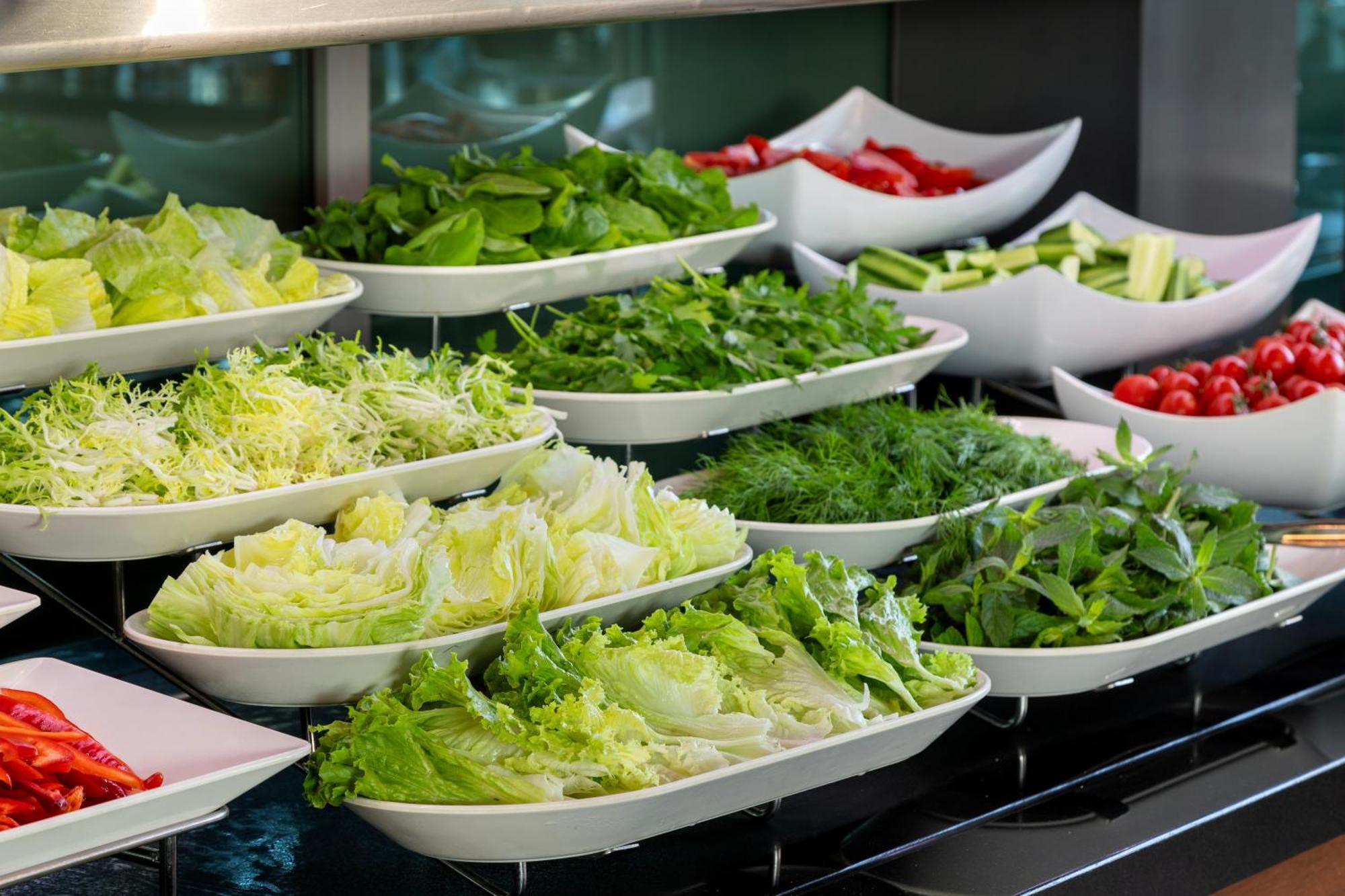 Miracle Istanbul Asia Airport Hotel & Spa Ngoại thất bức ảnh A salad bar
