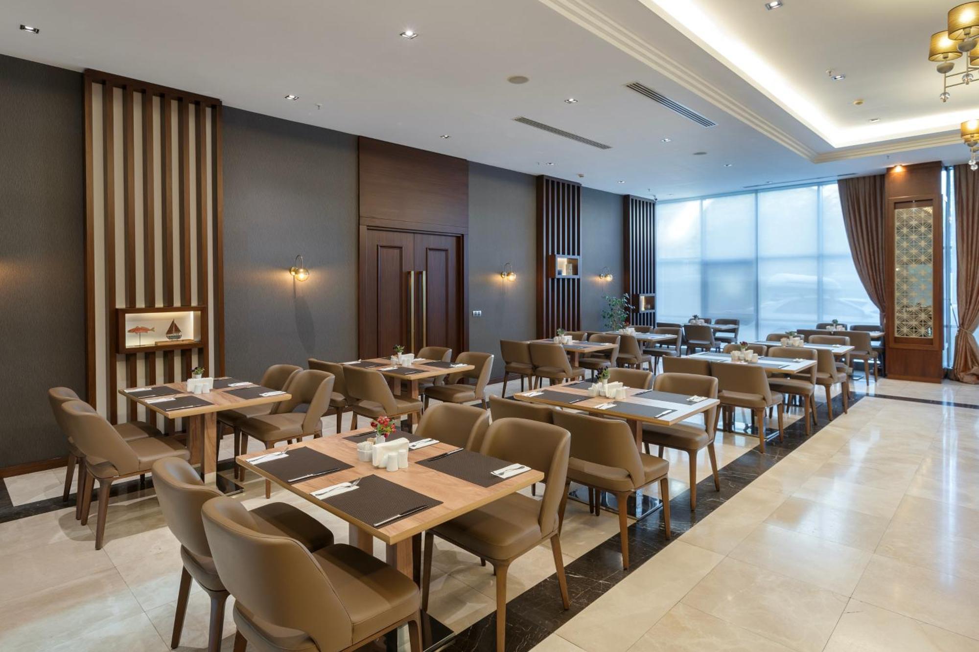 Miracle Istanbul Asia Airport Hotel & Spa Ngoại thất bức ảnh The restaurant