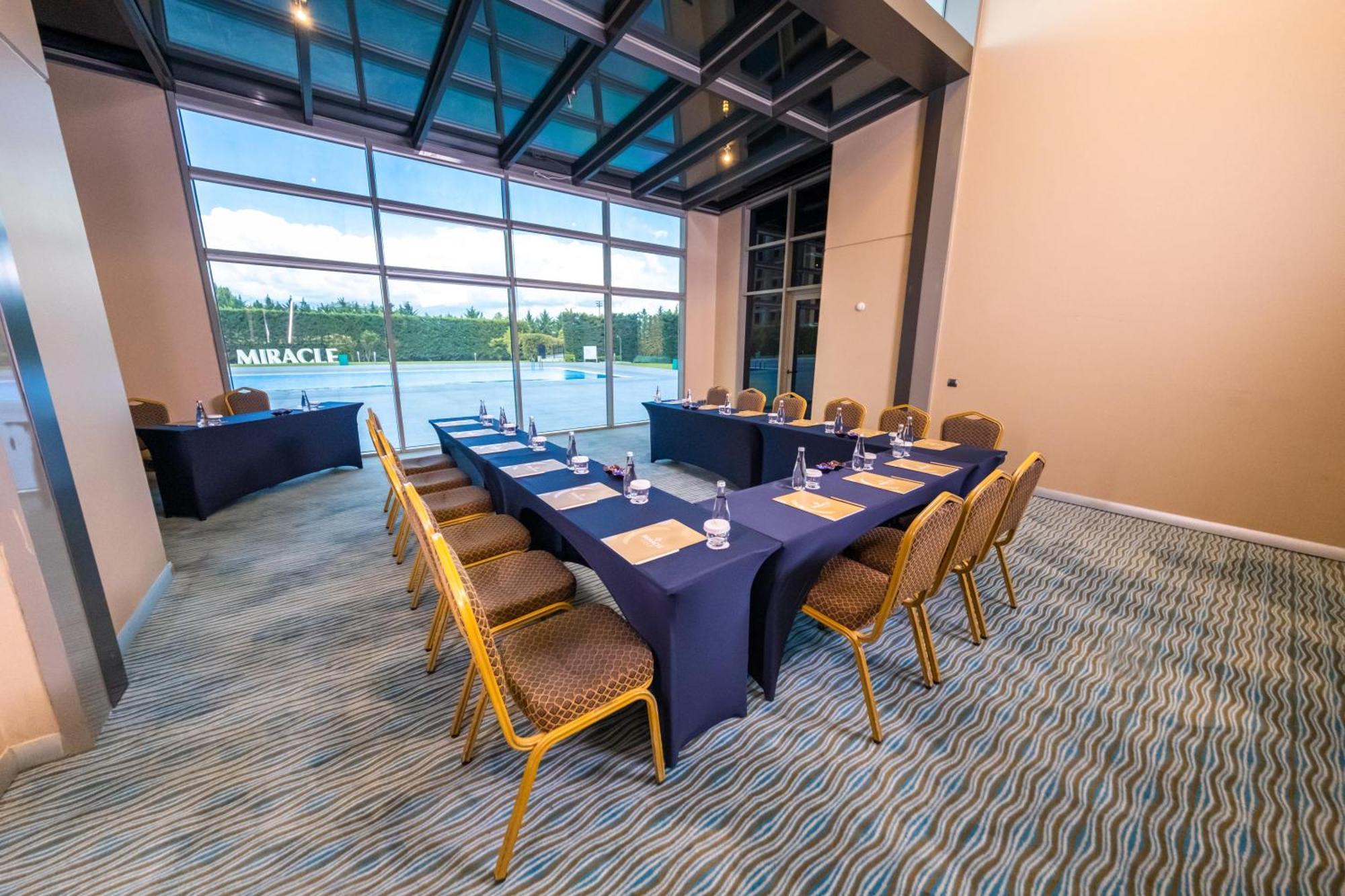 Miracle Istanbul Asia Airport Hotel & Spa Ngoại thất bức ảnh Meeting room