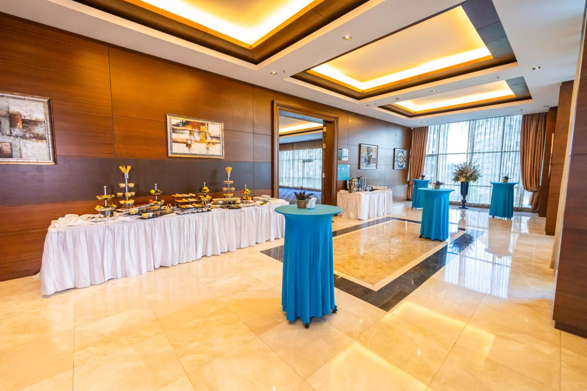 Miracle Istanbul Asia Airport Hotel & Spa Ngoại thất bức ảnh The lobby of the hotel