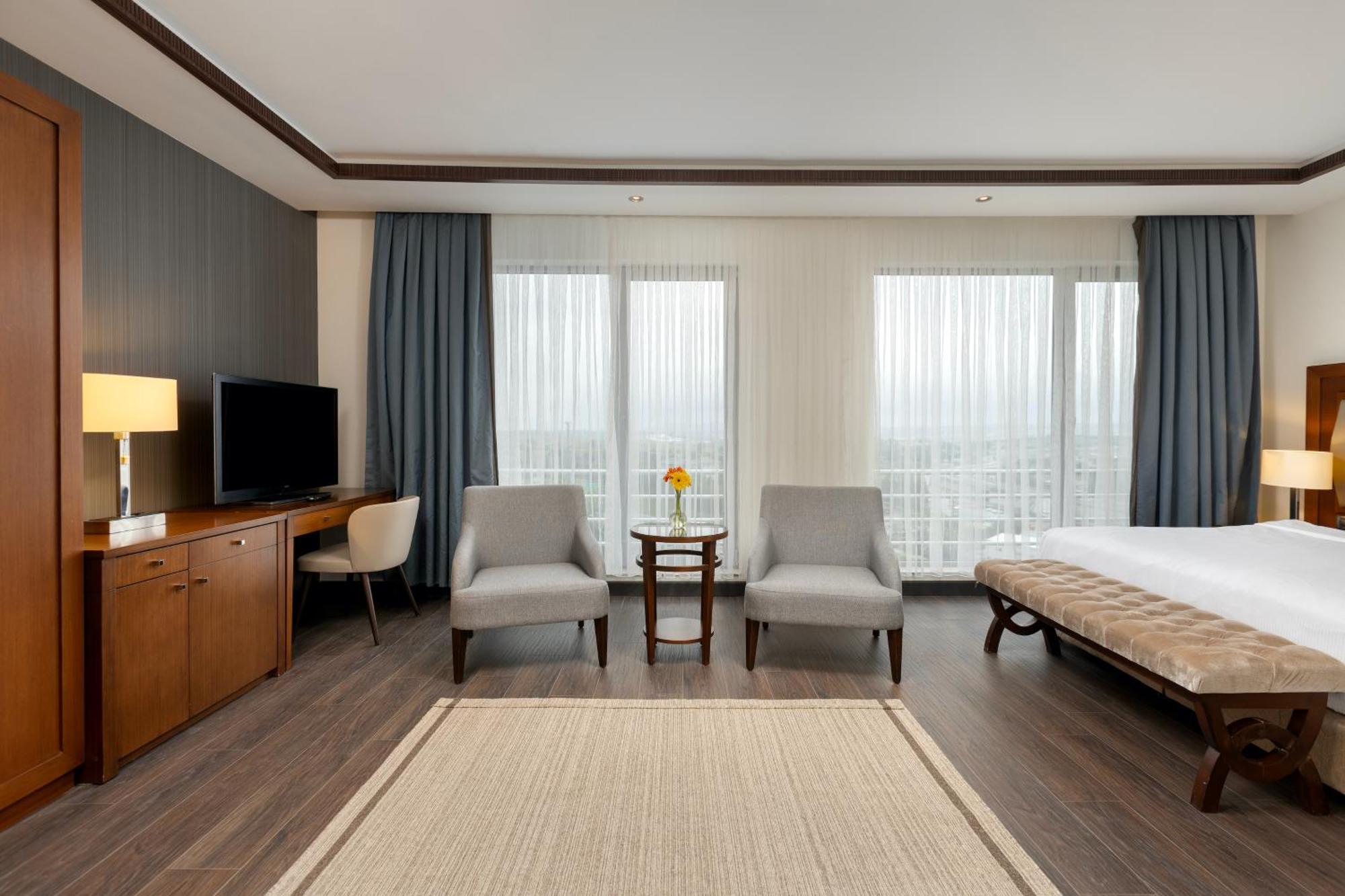 Miracle Istanbul Asia Airport Hotel & Spa Ngoại thất bức ảnh A room at the hotel