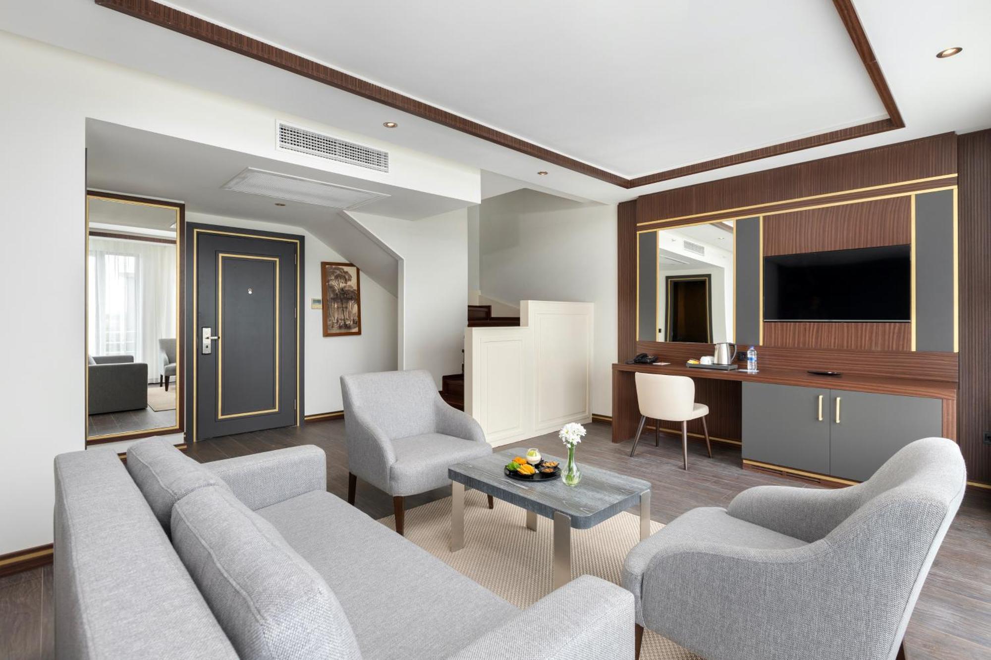 Miracle Istanbul Asia Airport Hotel & Spa Ngoại thất bức ảnh