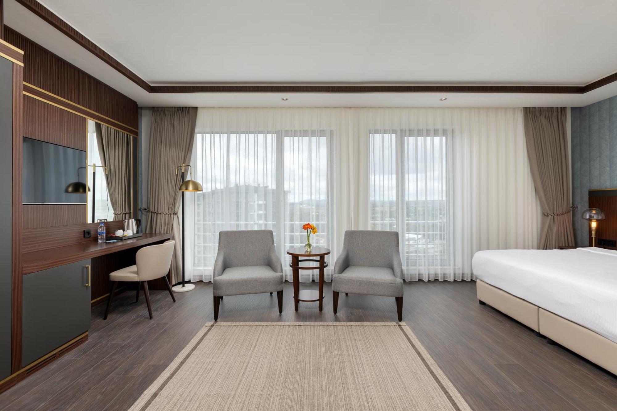 Miracle Istanbul Asia Airport Hotel & Spa Ngoại thất bức ảnh Deluxe Suite